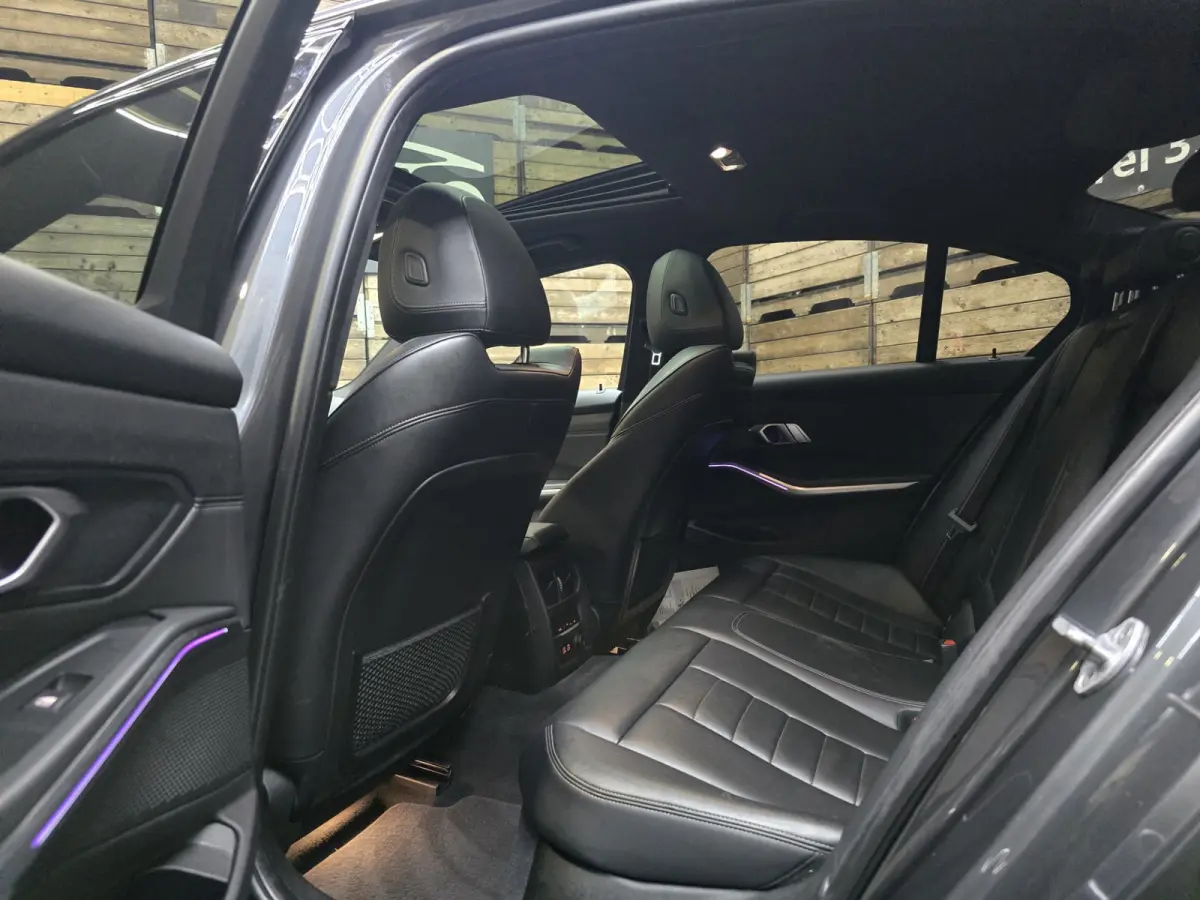 330e eDrive Edition M sport HUD Pano Leder Camera perf 19"LM
