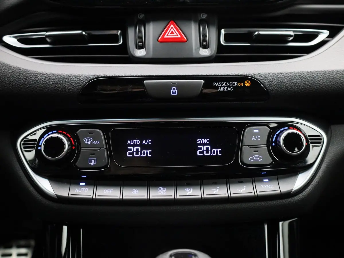 1.5 T-GDi MHEV N Line | Stoelverwarming | Stuurwielverwarming | Adaptieve Cruise Control | Achteruitrijcamera | Climate Control