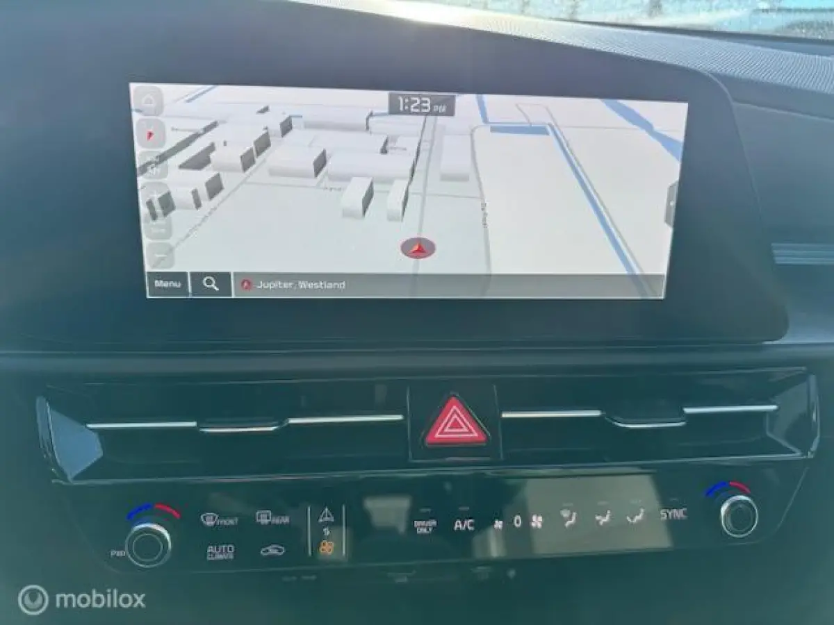 1.6 GDi Hybrid DynamicPlusLine , Navigatie, + Camera achter , Electr. achter klep , Stoel & Stuur verwarming , Lane assist , Brake assist , Dode hoek detectie 18 inch velgen & Brede banden