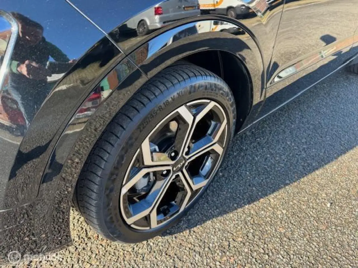 1.6 GDi Hybrid DynamicPlusLine , Navigatie, + Camera achter , Electr. achter klep , Stoel & Stuur verwarming , Lane assist , Brake assist , Dode hoek detectie 18 inch velgen & Brede banden