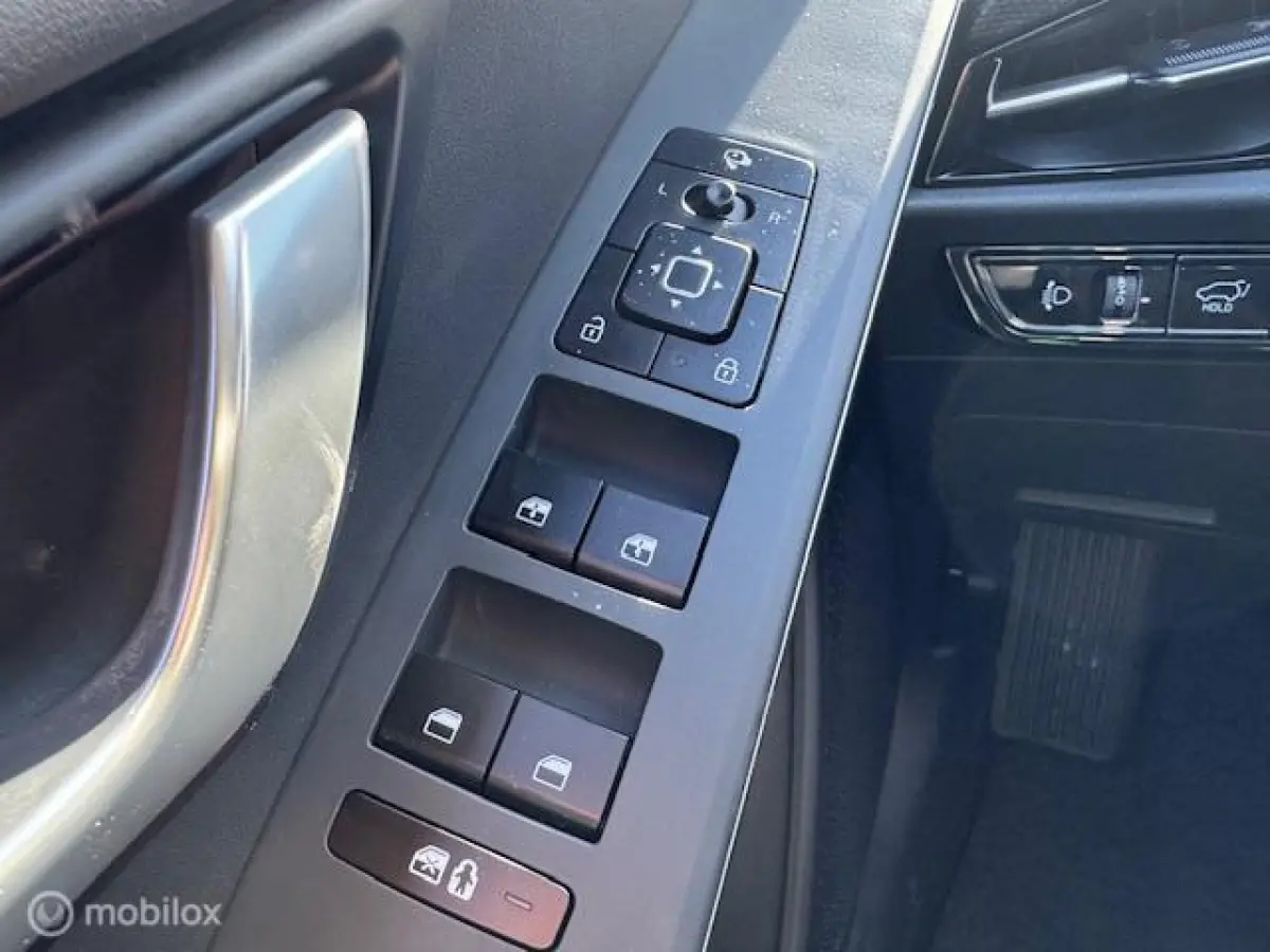 1.6 GDi Hybrid DynamicPlusLine , Navigatie, + Camera achter , Electr. achter klep , Stoel & Stuur verwarming , Lane assist , Brake assist , Dode hoek detectie 18 inch velgen & Brede banden