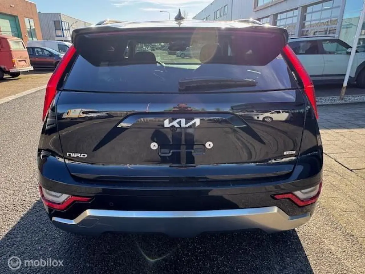 1.6 GDi Hybrid DynamicPlusLine , Navigatie, + Camera achter , Electr. achter klep , Stoel & Stuur verwarming , Lane assist , Brake assist , Dode hoek detectie 18 inch velgen & Brede banden