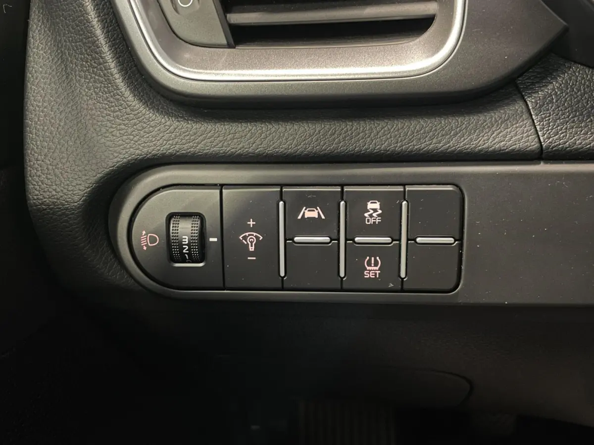 1.0 T-GDi DynamicLine|APPLE CARPLAY|ANDROID AUTO|STOEL+STUURVERW|CAMERA|CRUISE,CLIMATE CTRL|1E EIG.|INCL.BTW|