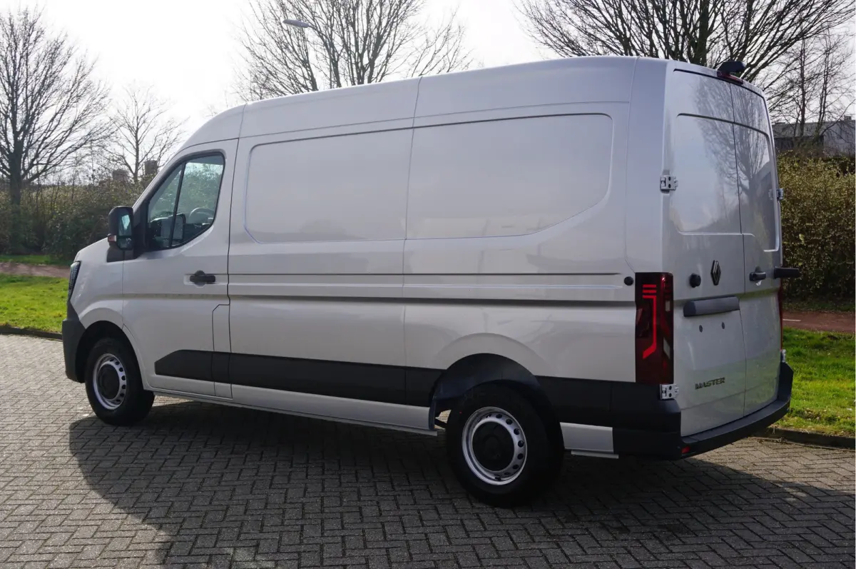 T35 170PK L2H2 BPM VRIJ!! 10" R-Link Navi, Camera, LED, 270° Deur!! NR. 968