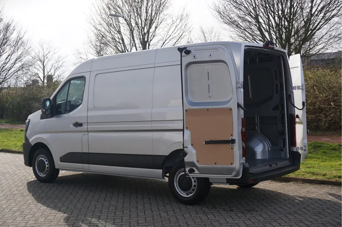 T35 170PK L2H2 BPM VRIJ!! 10" R-Link Navi, Camera, LED, 270° Deur!! NR. 968