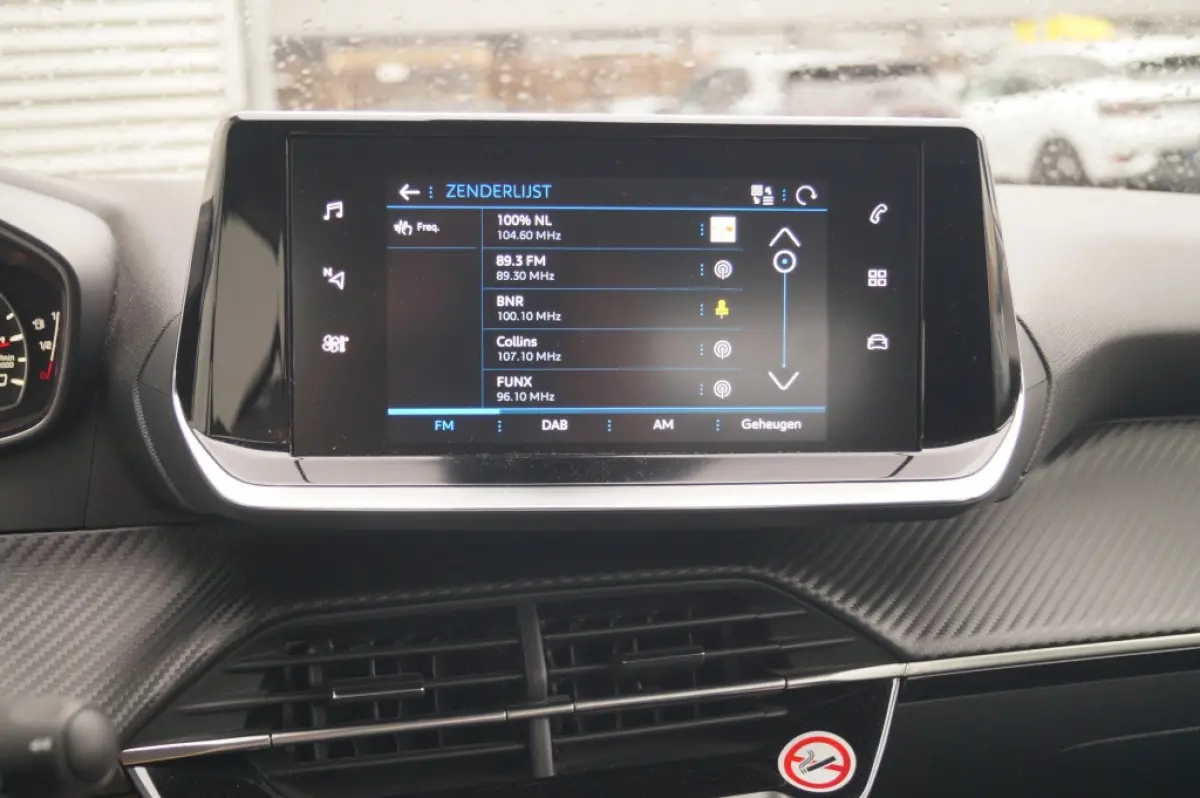 1.2 PureTech Active Pack -NAVI-AIRCO-PDC-