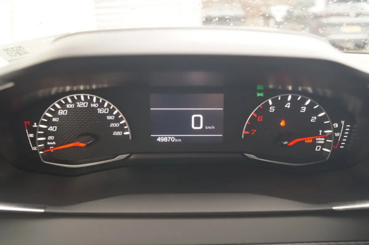 1.2 PureTech Active Pack -NAVI-AIRCO-PDC-
