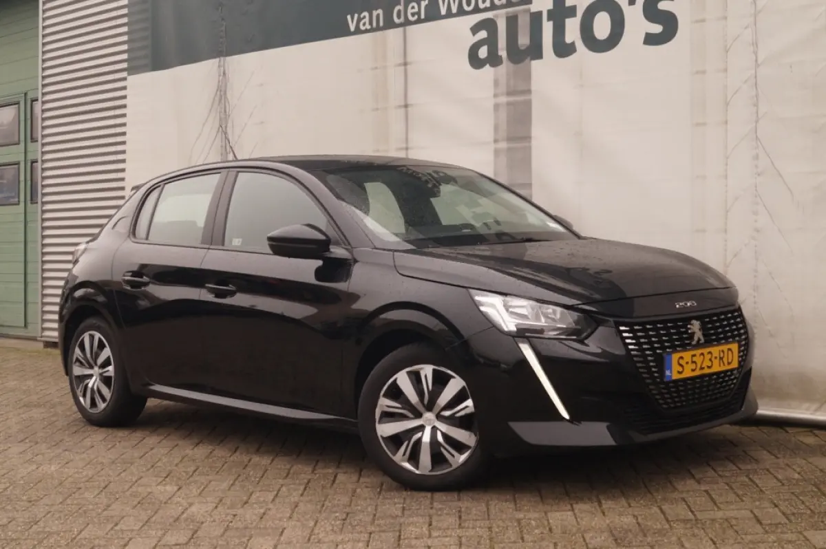 1.2 PureTech Active Pack -NAVI-AIRCO-PDC-