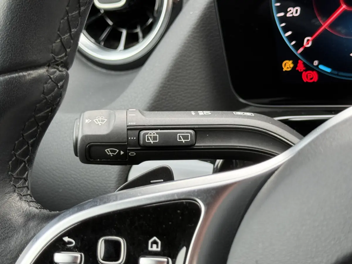 200 Business Solution Luxury | Pano | CarPlay | Camera | LED | 18 inch