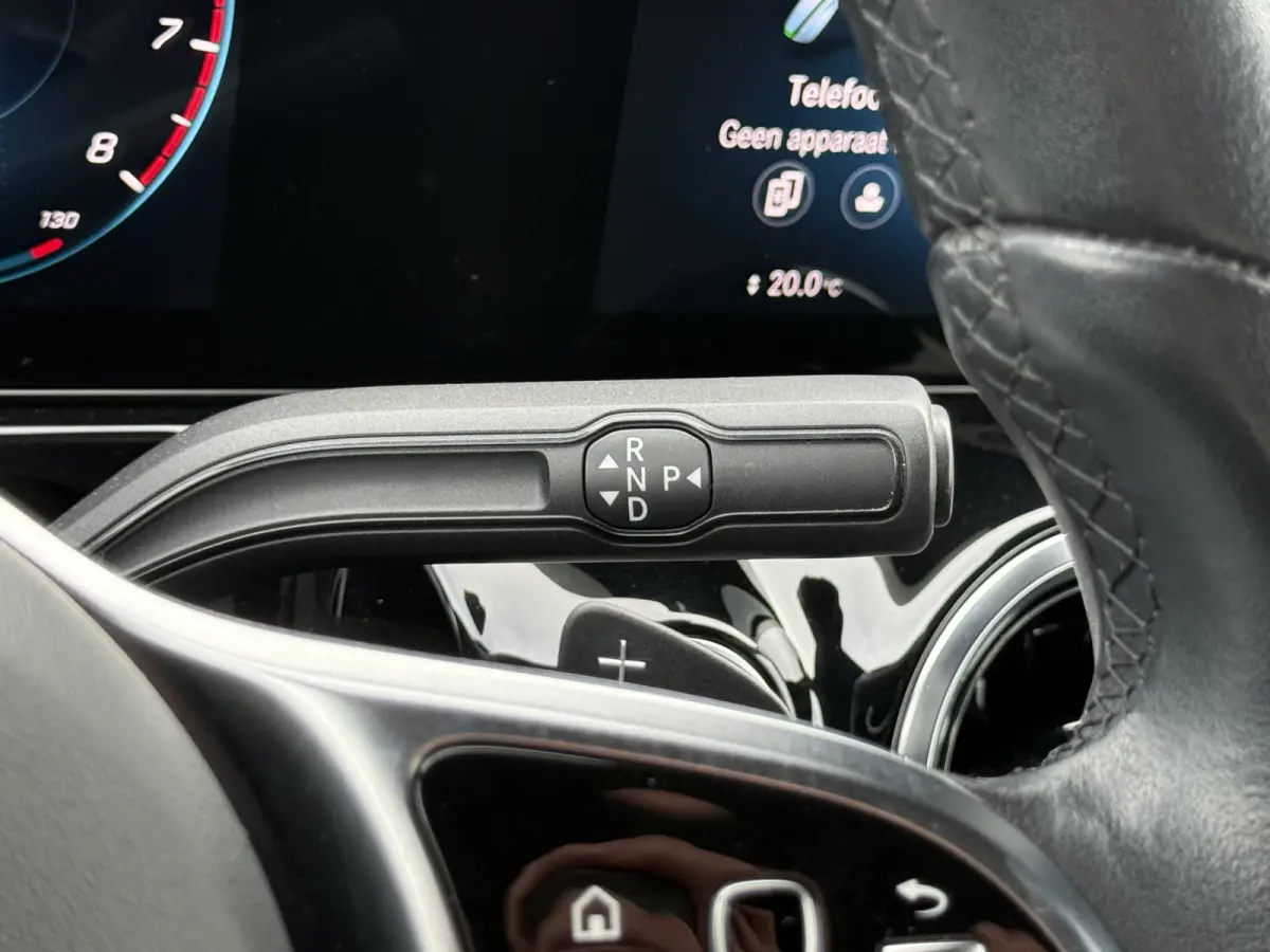 200 Business Solution Luxury | Pano | CarPlay | Camera | LED | 18 inch
