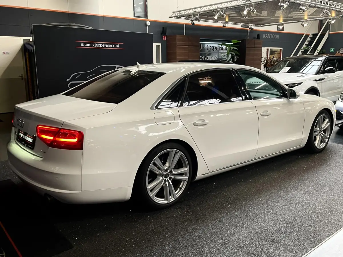 4.2 FSI quattro Lang Exclusive*Panoramadak*Massage*Lage KM*Export*Bomvol!
