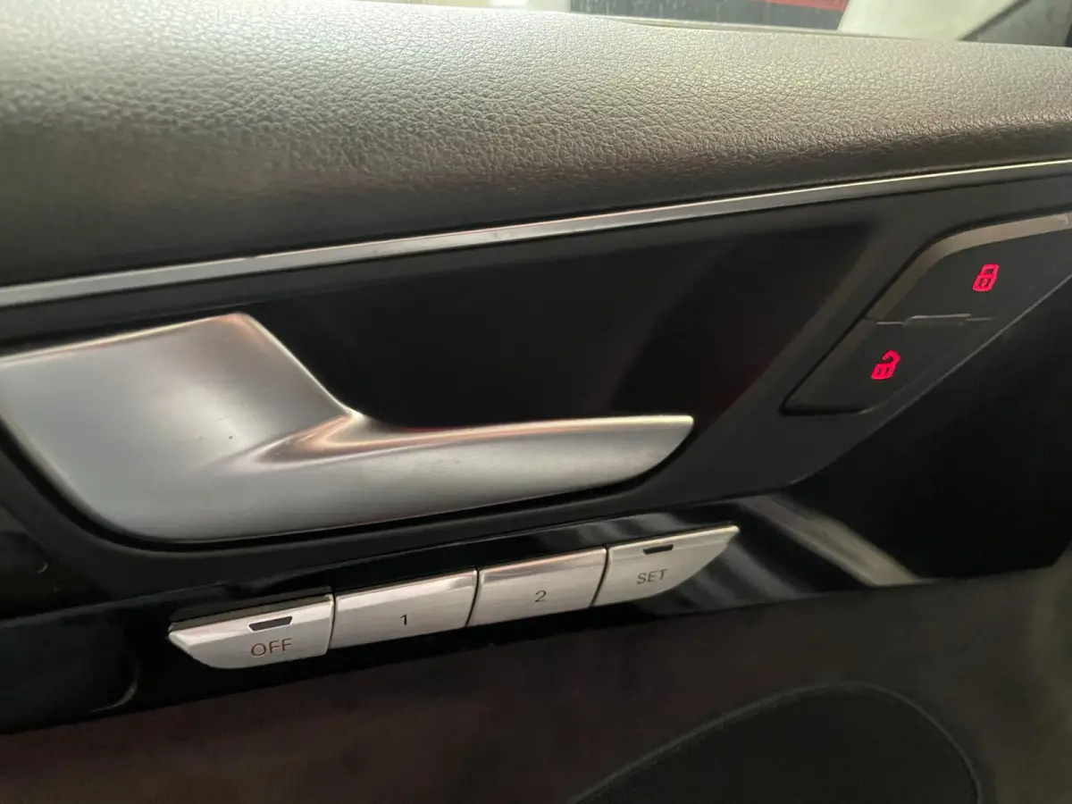 4.2 FSI quattro Lang Exclusive*Panoramadak*Massage*Lage KM*Export*Bomvol!