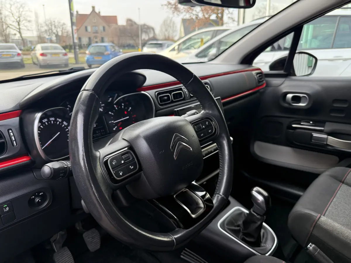 1.2 PureTech Shine. | CAMERA | NAVI | CRUISE | DAB+ |