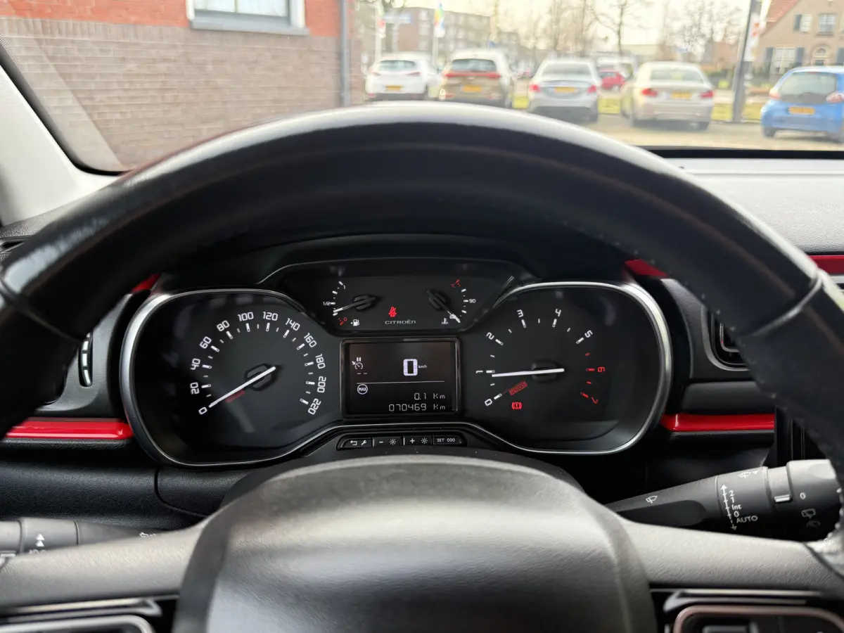 1.2 PureTech Shine. | CAMERA | NAVI | CRUISE | DAB+ |