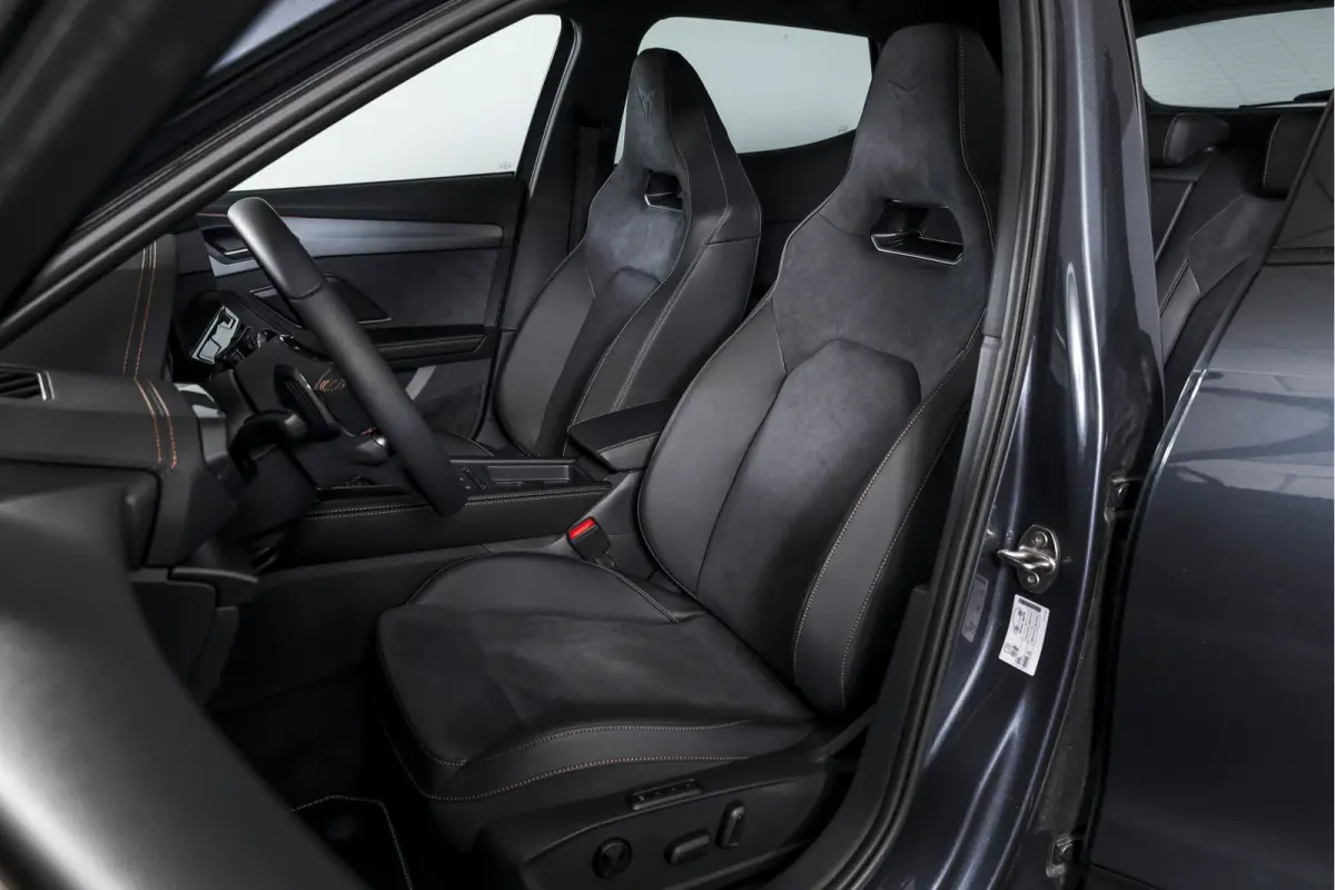 1.5 TSI e-Hybrid 272 PK VZ Performance | Dig. Cockpit | Adapt. Cruise | Stoel-+Stuurverw. | PDC | Camera | NAV + App. Connect | ECC | Sennheiser | Elek. Klep | LM 19" | 6918