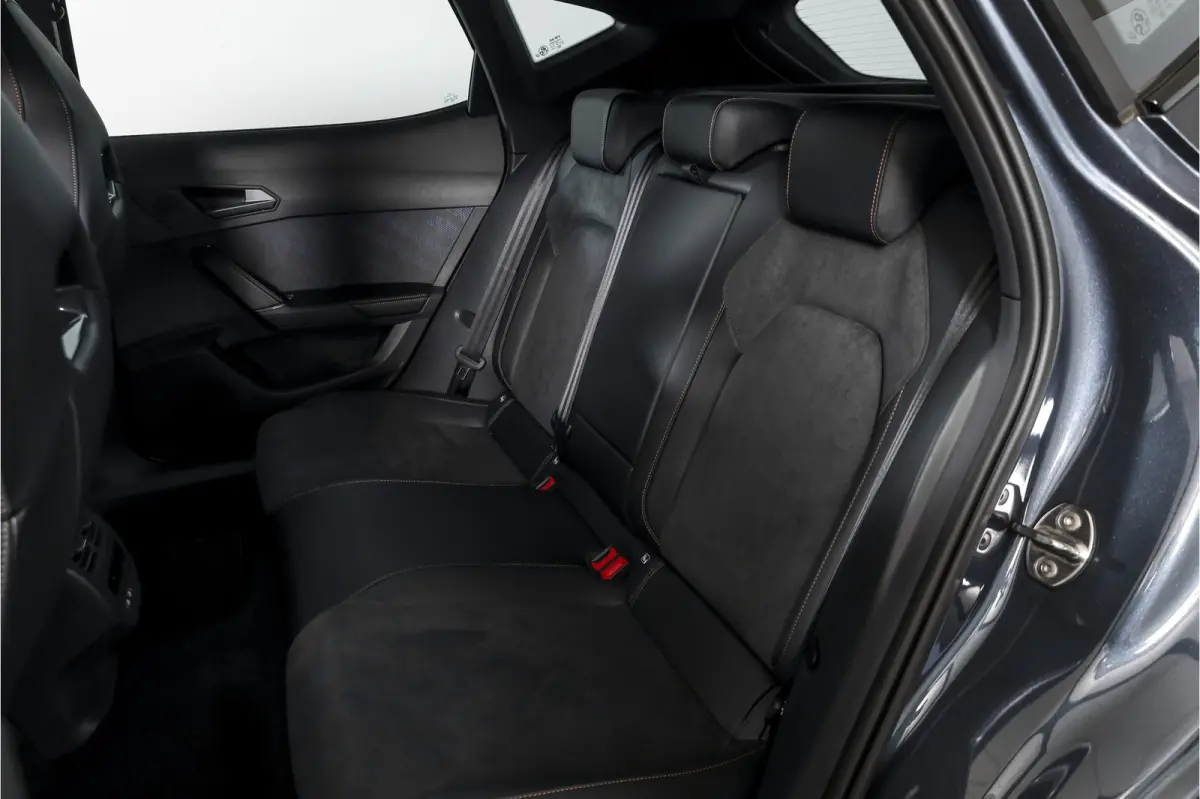 1.5 TSI e-Hybrid 272 PK VZ Performance | Dig. Cockpit | Adapt. Cruise | Stoel-+Stuurverw. | PDC | Camera | NAV + App. Connect | ECC | Sennheiser | Elek. Klep | LM 19" | 6918