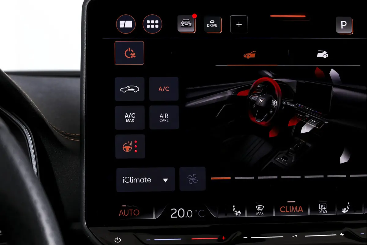 1.5 TSI e-Hybrid 272 PK VZ Performance | Dig. Cockpit | Adapt. Cruise | Stoel-+Stuurverw. | PDC | Camera | NAV + App. Connect | ECC | Sennheiser | Elek. Klep | LM 19" | 6918