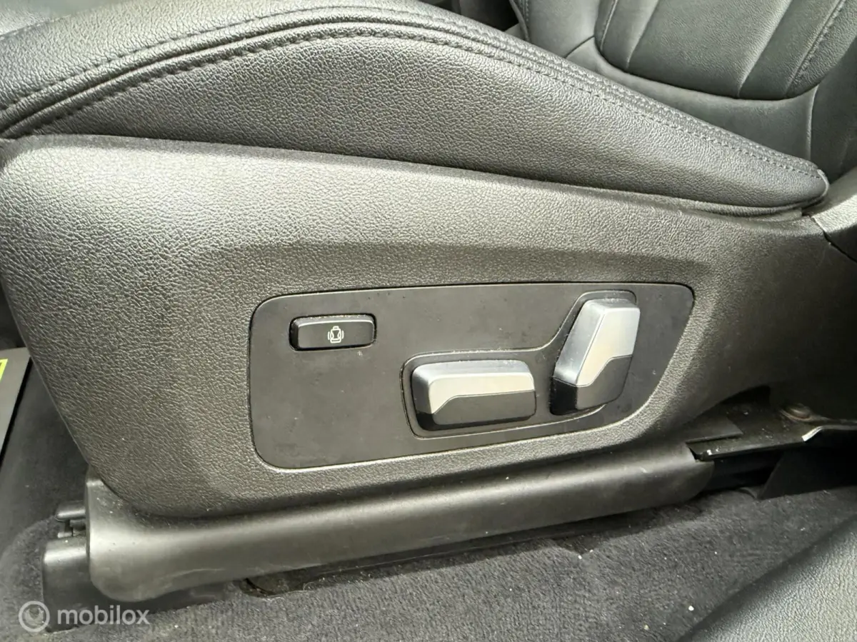 xDrive30i High Executive|PANO|Elektr. Stoelen|Camera