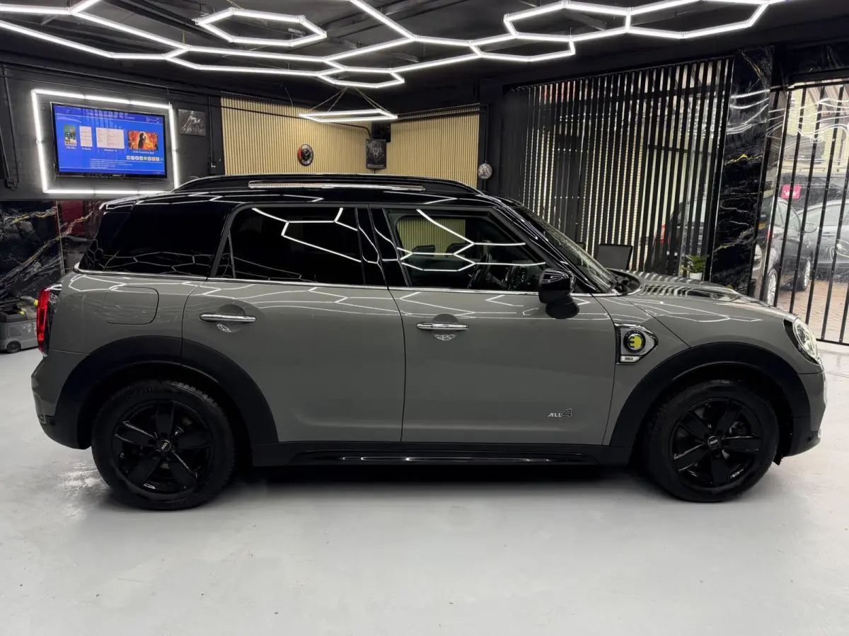 2.0 Cooper ALL4 Chili