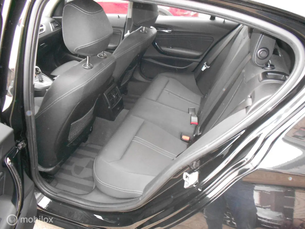 118i Executive Automaat