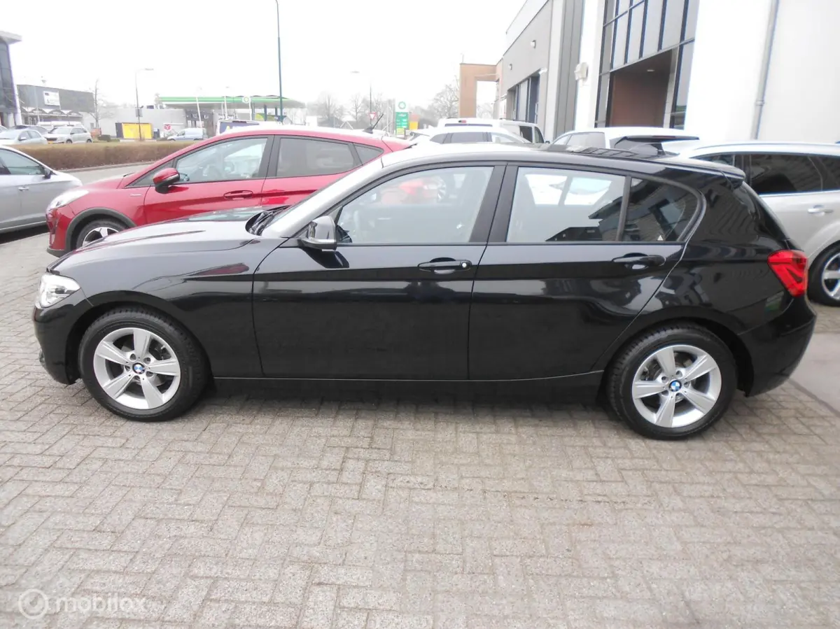118i Executive Automaat