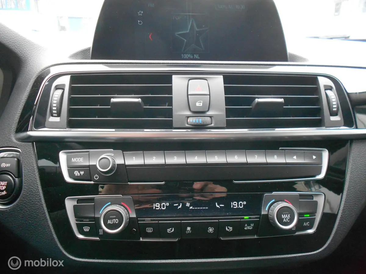 118i Executive Automaat