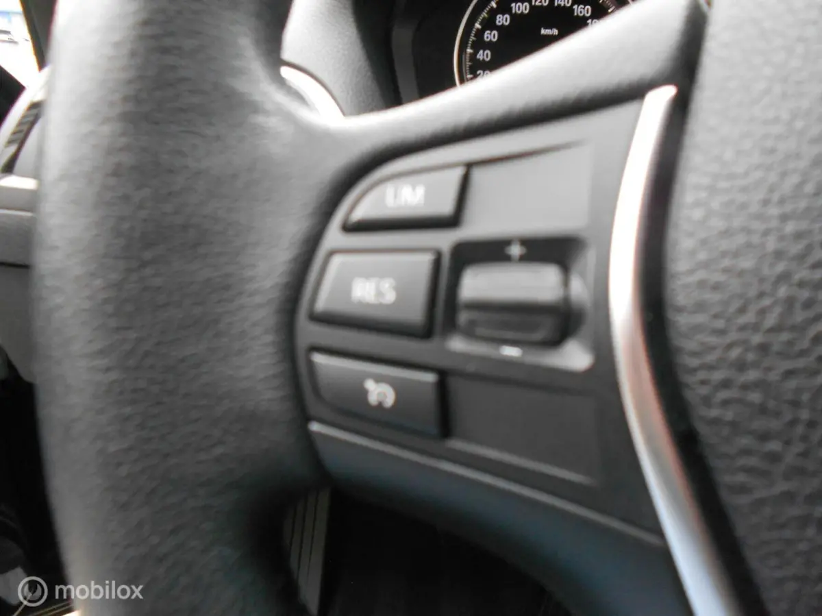 118i Executive Automaat