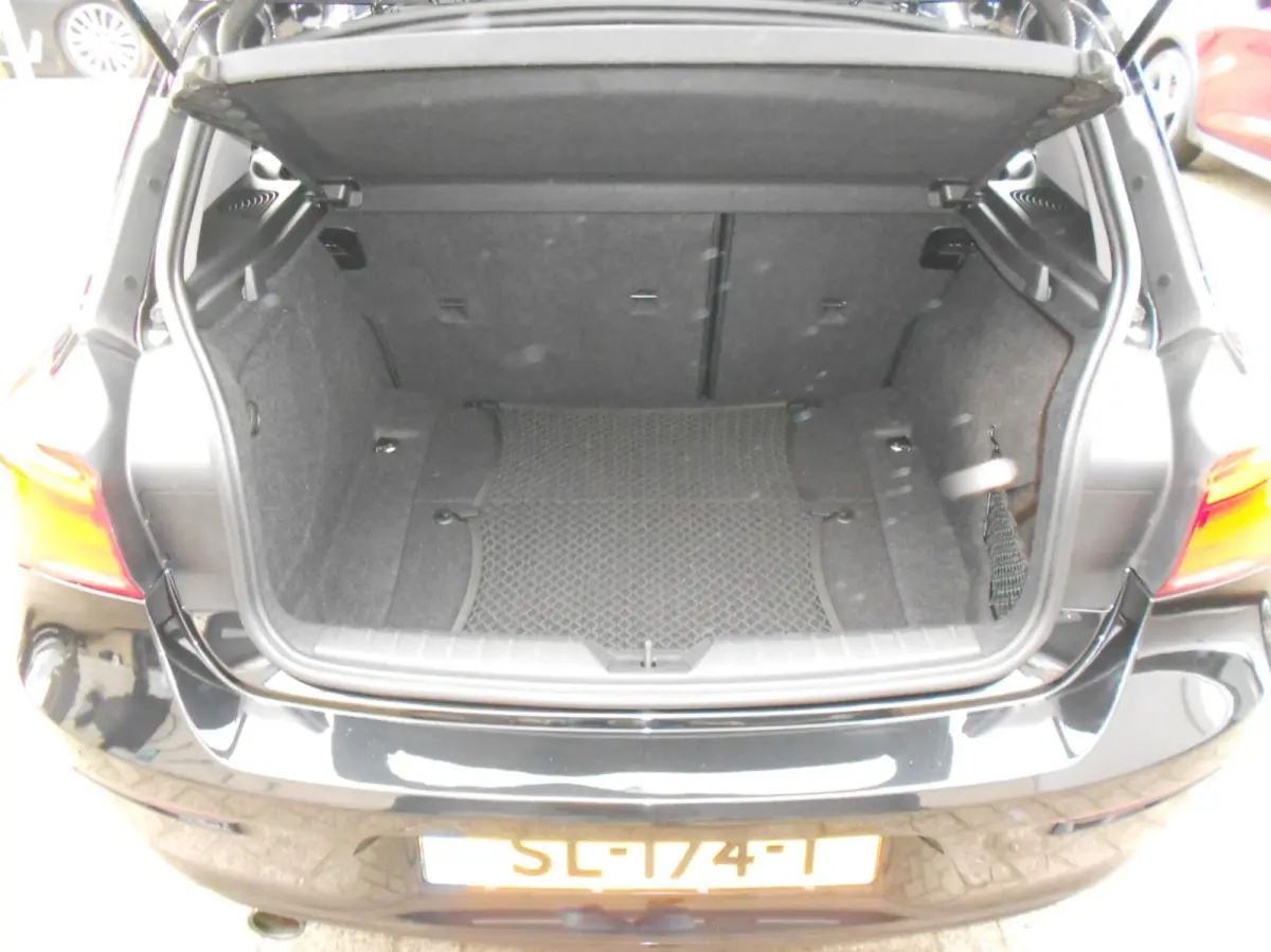 118i Executive Automaat