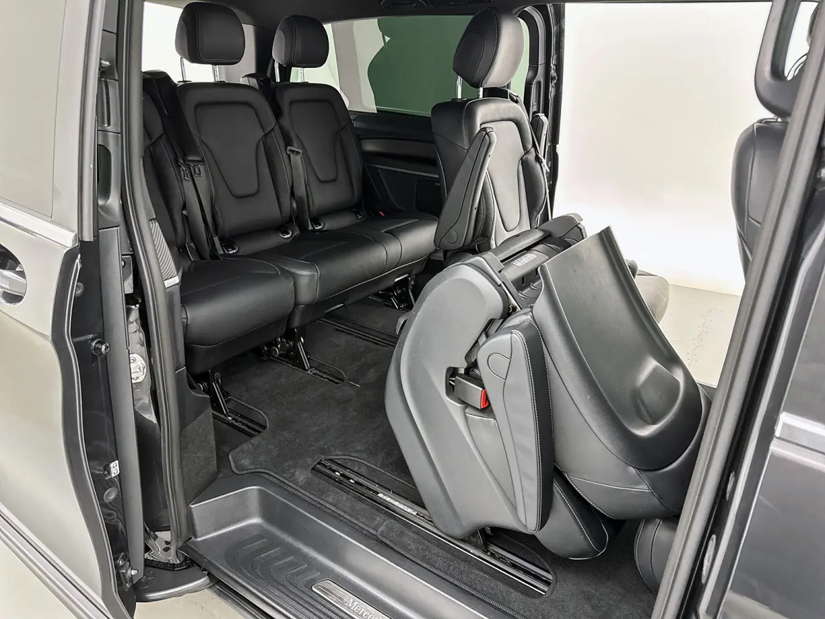 300d Extra Lang Avantgarde Edition AMG-Line 7 zitplaatsen Incl. BPM Koelkast Nappa Leder Burmester audio