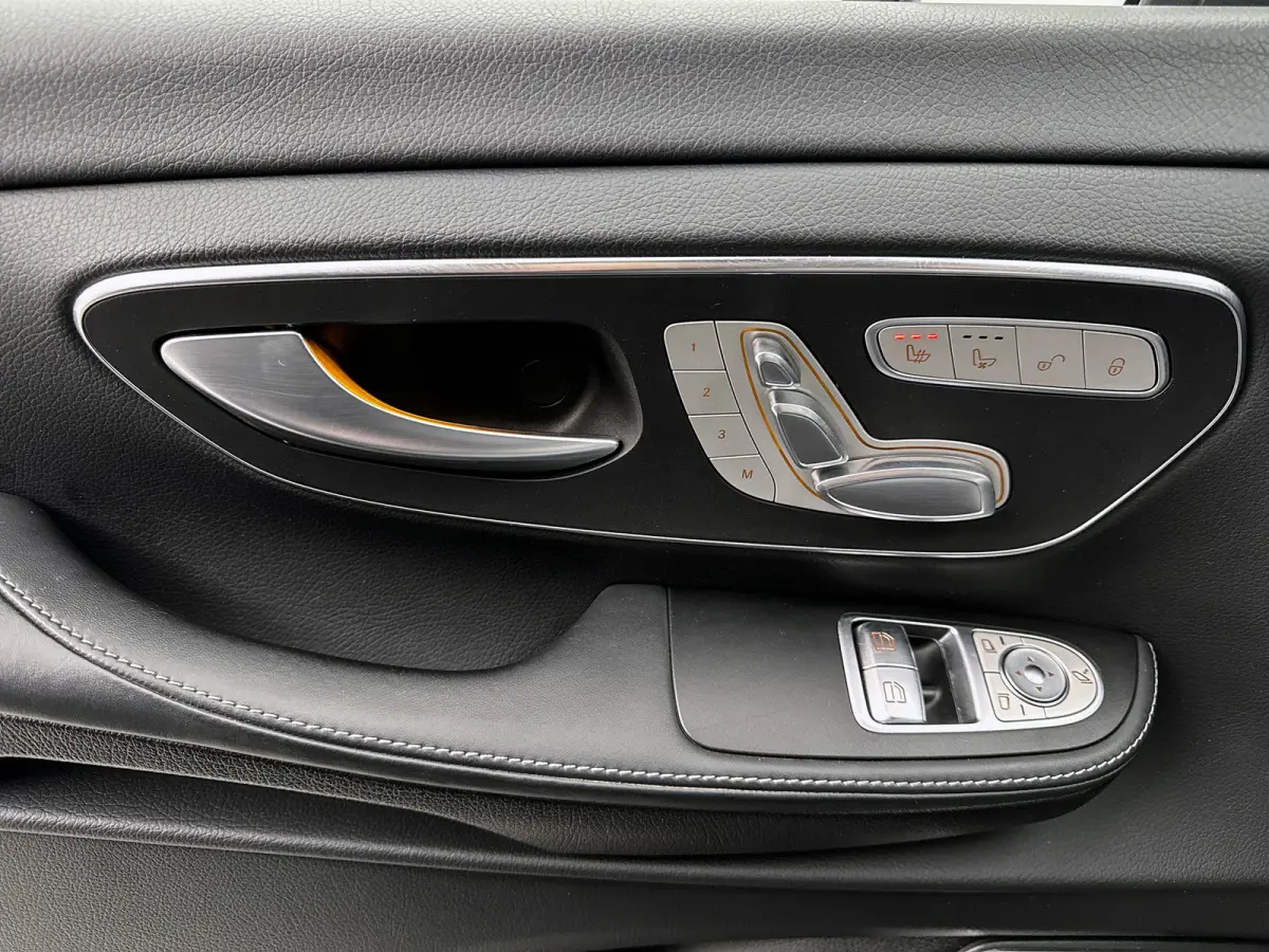 300d Extra Lang Avantgarde Edition AMG-Line 7 zitplaatsen Incl. BPM Koelkast Nappa Leder Burmester audio