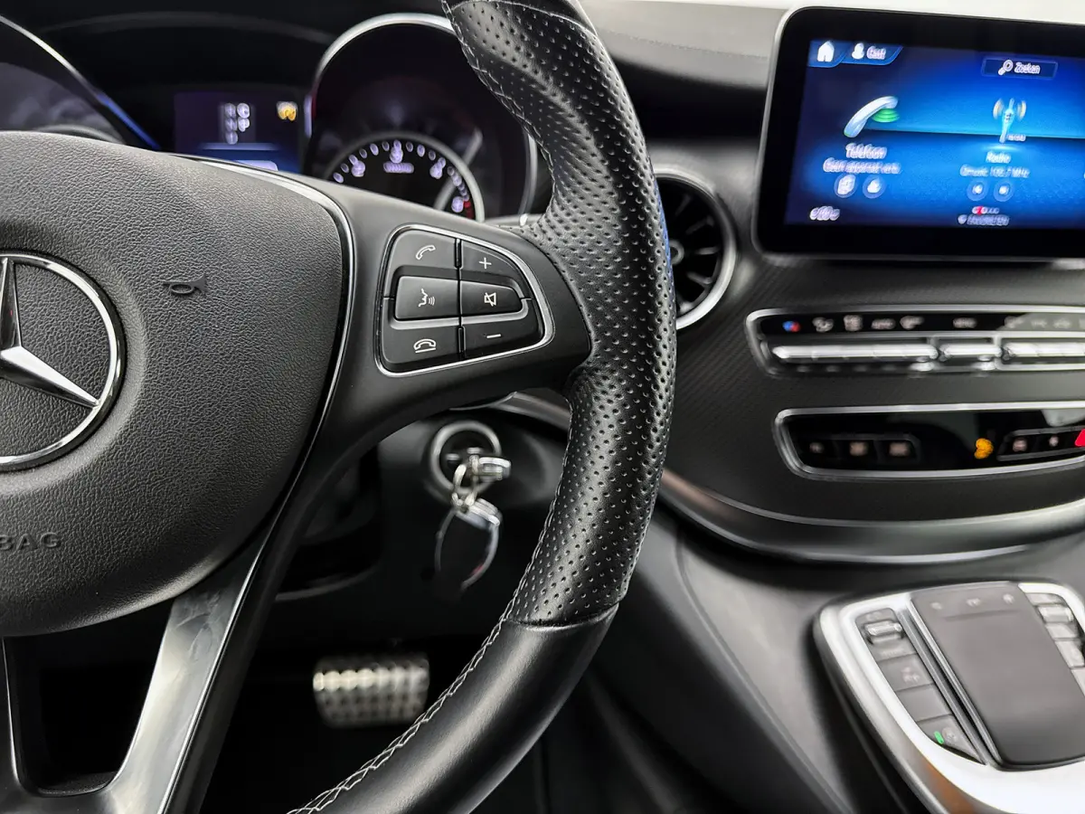 300d Extra Lang Avantgarde Edition AMG-Line 7 zitplaatsen Incl. BPM Koelkast Nappa Leder Burmester audio