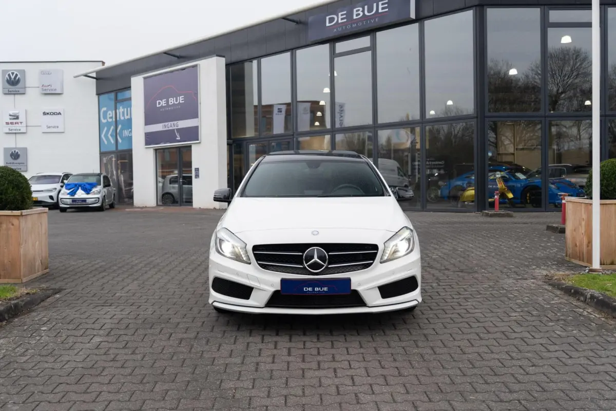 180 AMG|Org NL NAP|2e Eig|7G Automaat|Panoramadak|Xenon|Leder|Navi|Keurig Onderhouden