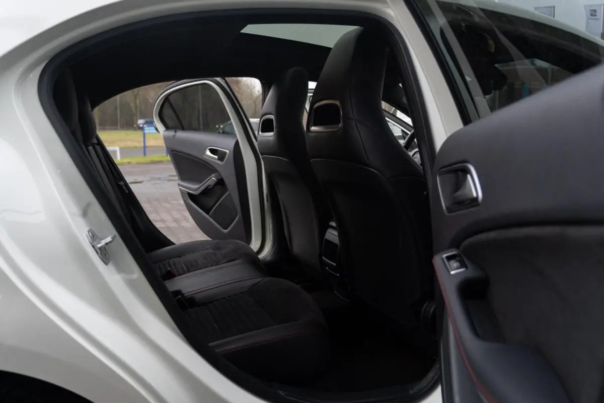 180 AMG|Org NL NAP|2e Eig|7G Automaat|Panoramadak|Xenon|Leder|Navi|Keurig Onderhouden