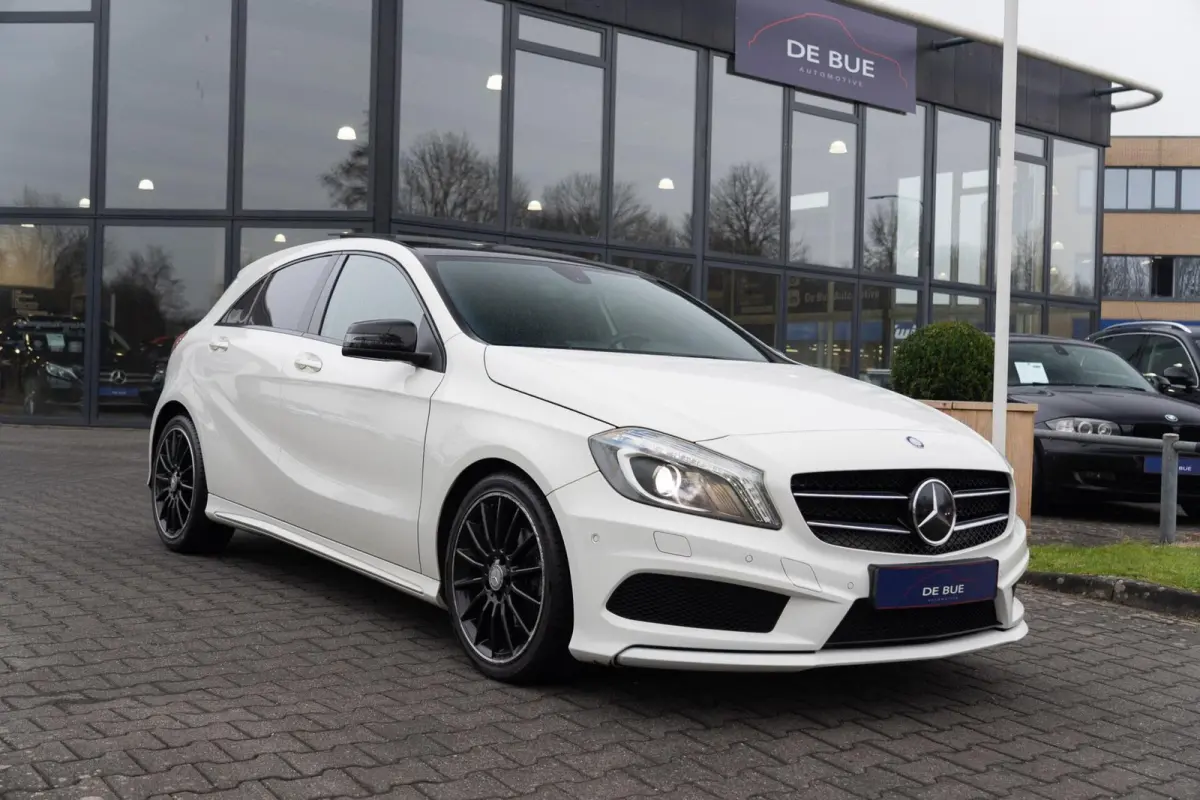 180 AMG|Org NL NAP|2e Eig|7G Automaat|Panoramadak|Xenon|Leder|Navi|Keurig Onderhouden