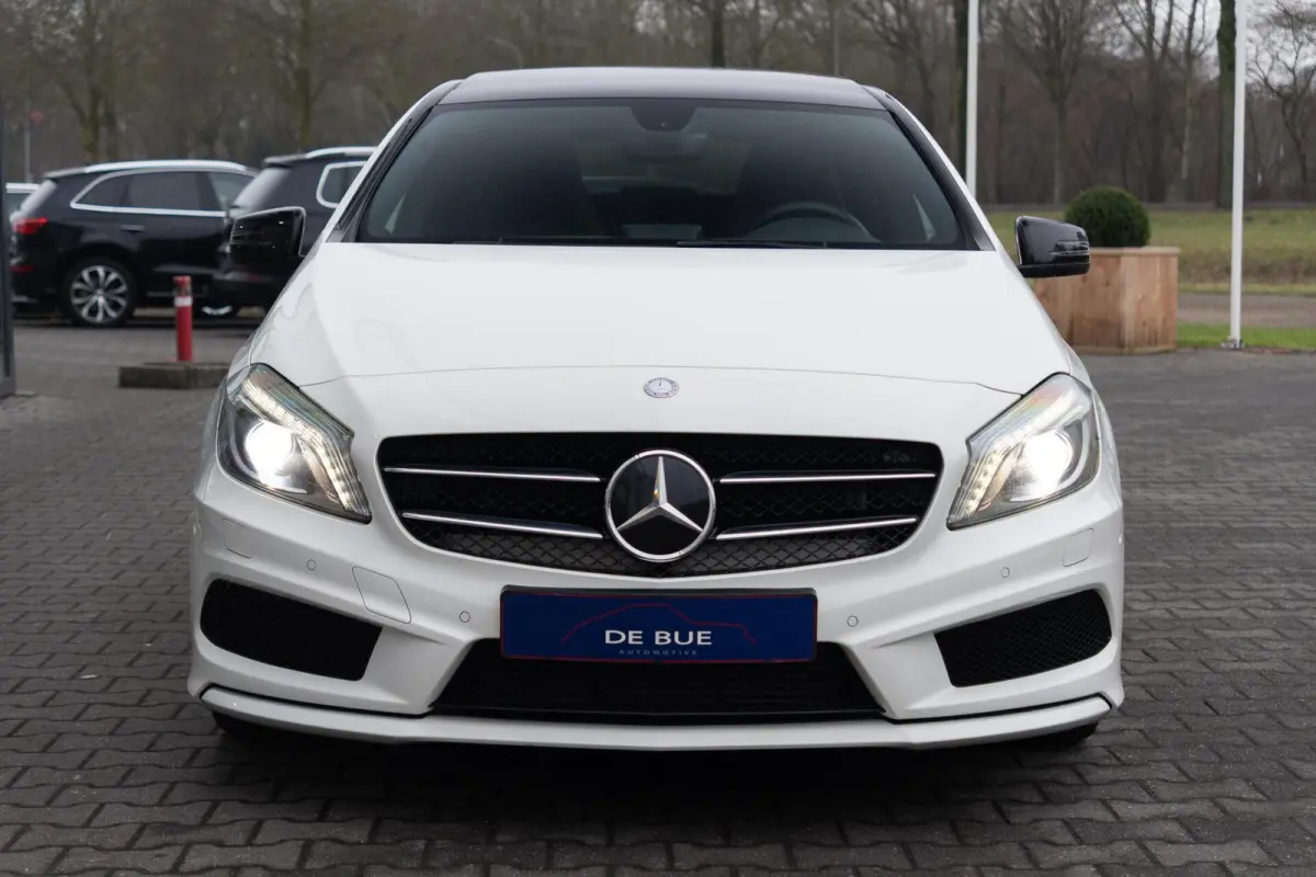 180 AMG|Org NL NAP|2e Eig|7G Automaat|Panoramadak|Xenon|Leder|Navi|Keurig Onderhouden