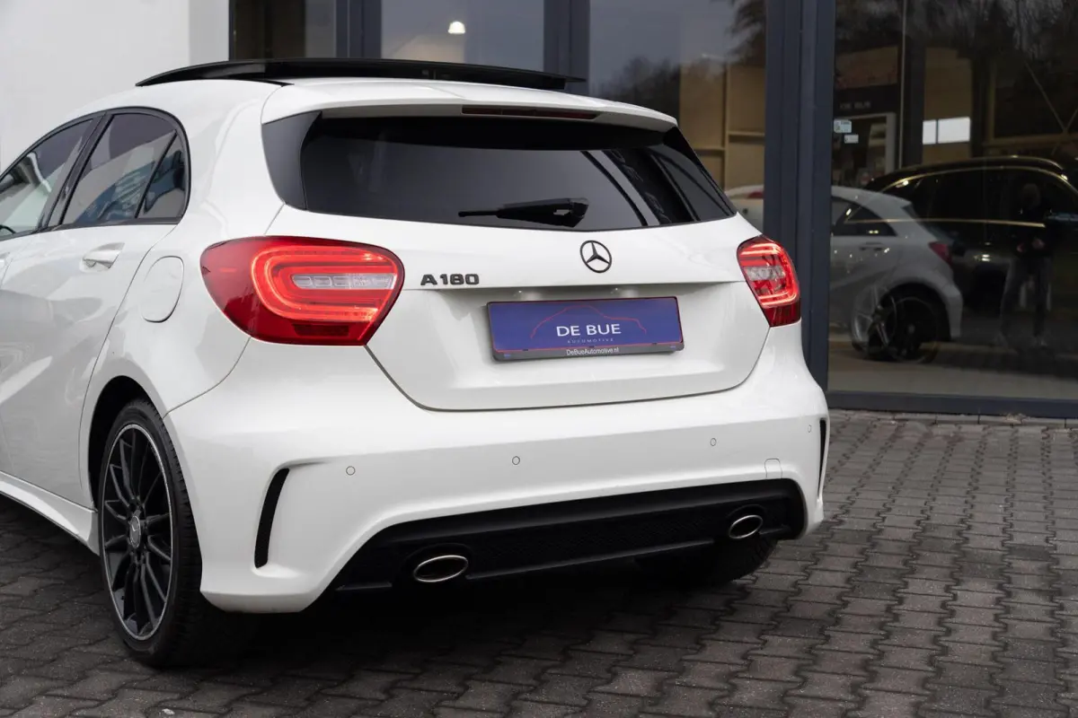 180 AMG|Org NL NAP|2e Eig|7G Automaat|Panoramadak|Xenon|Leder|Navi|Keurig Onderhouden
