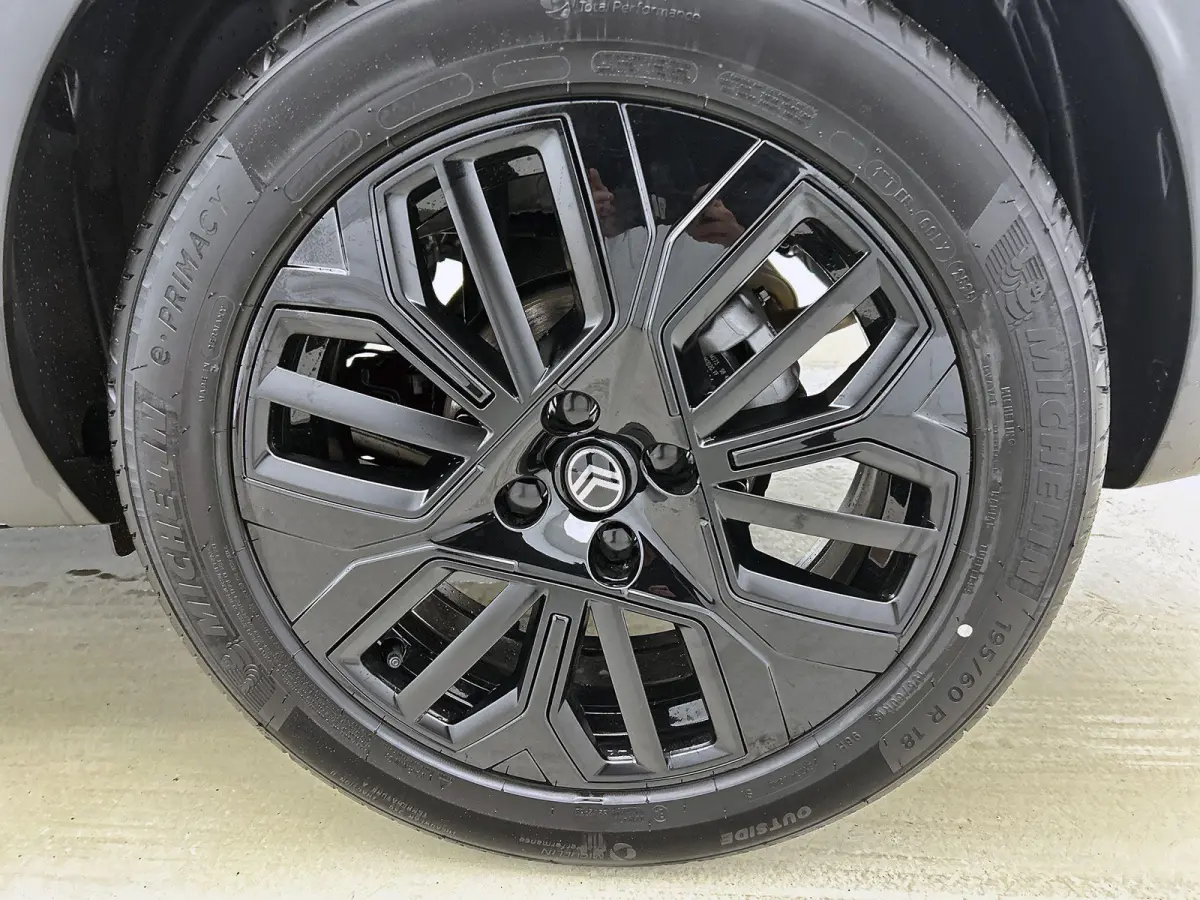 1.2 Hybrid Collection 145pk Automaat | 8 JAAR GARANTIE | Navigatie | Climate Control | Cruise Control | 18"LMV | LED | Stoelverwarming | Apple Carplay/Android Auto |