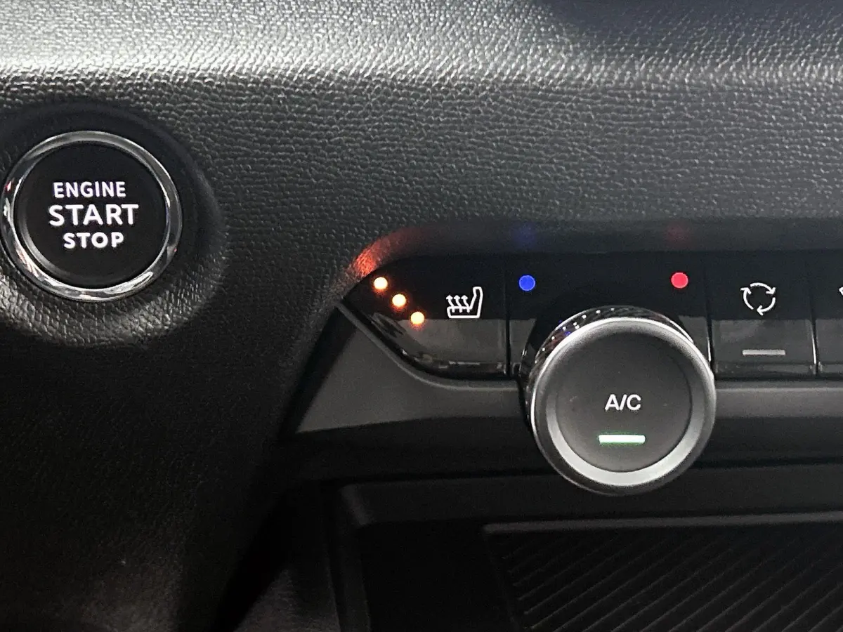 1.2 Hybrid Collection 145pk Automaat | 8 JAAR GARANTIE | Navigatie | Climate Control | Cruise Control | 18"LMV | LED | Stoelverwarming | Apple Carplay/Android Auto |