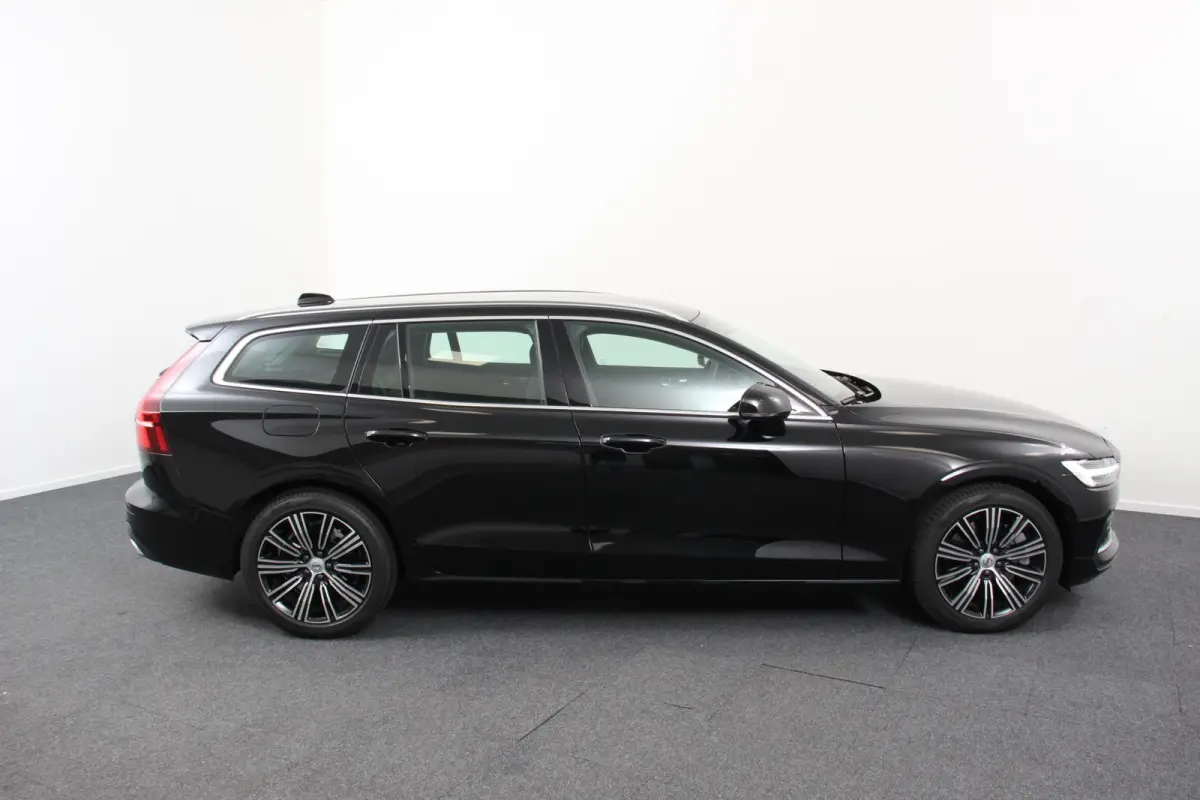 2.0 T5 250pk Automaat Inscription Navigatie Apple Carplay/Android Auto Climate control Leder Parkeer sensoren Virtual Cockpit Lichtmetalen velgen 18"