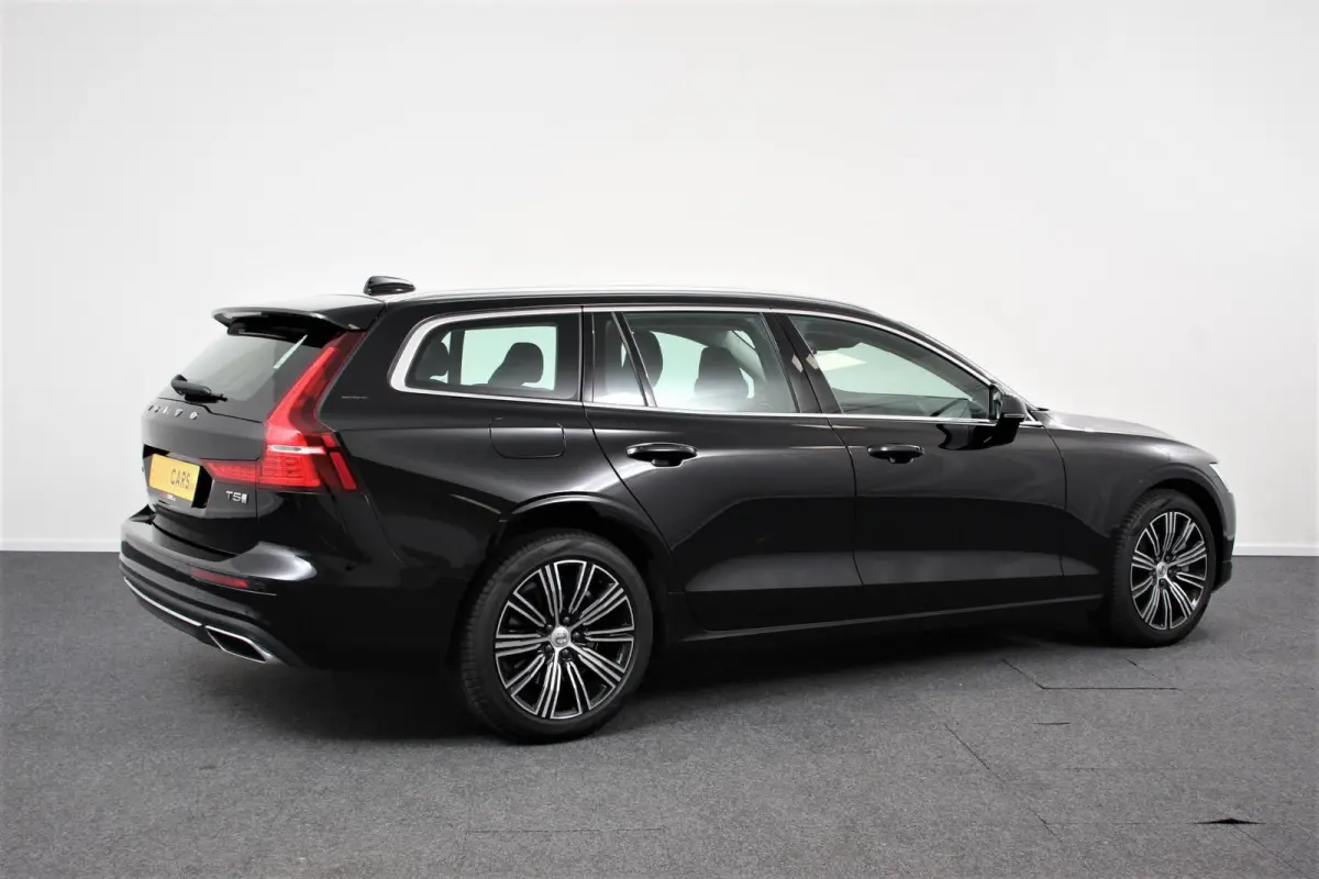 2.0 T5 250pk Automaat Inscription Navigatie Apple Carplay/Android Auto Climate control Leder Parkeer sensoren Virtual Cockpit Lichtmetalen velgen 18"