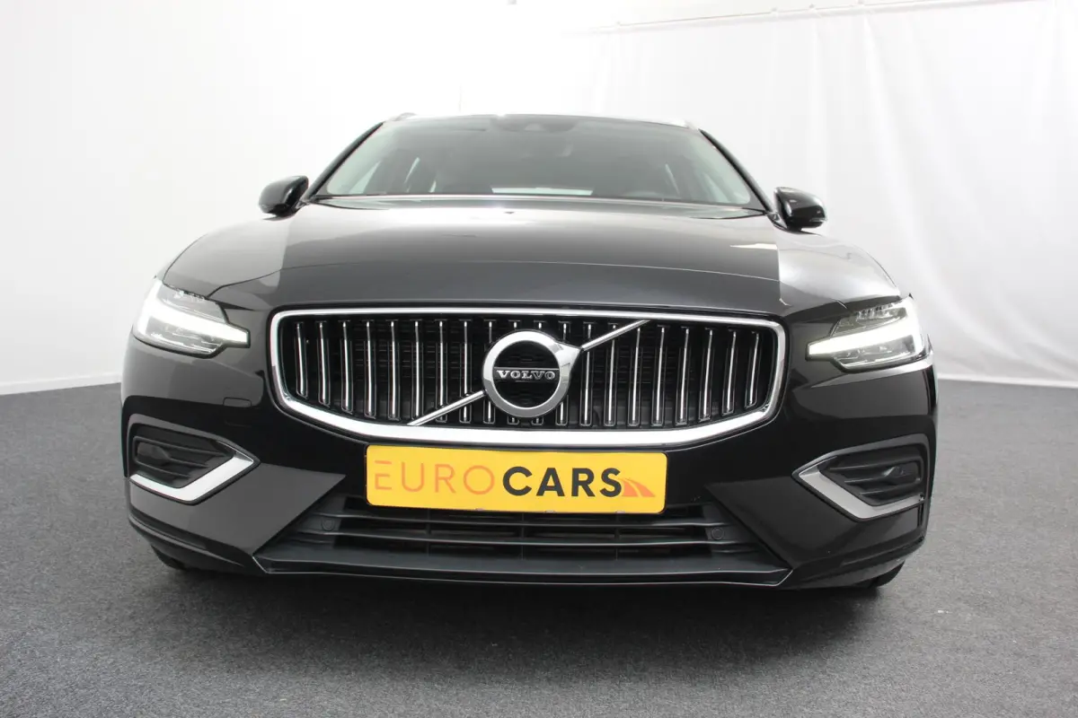 2.0 T5 250pk Automaat Inscription Navigatie Apple Carplay/Android Auto Climate control Leder Parkeer sensoren Virtual Cockpit Lichtmetalen velgen 18"