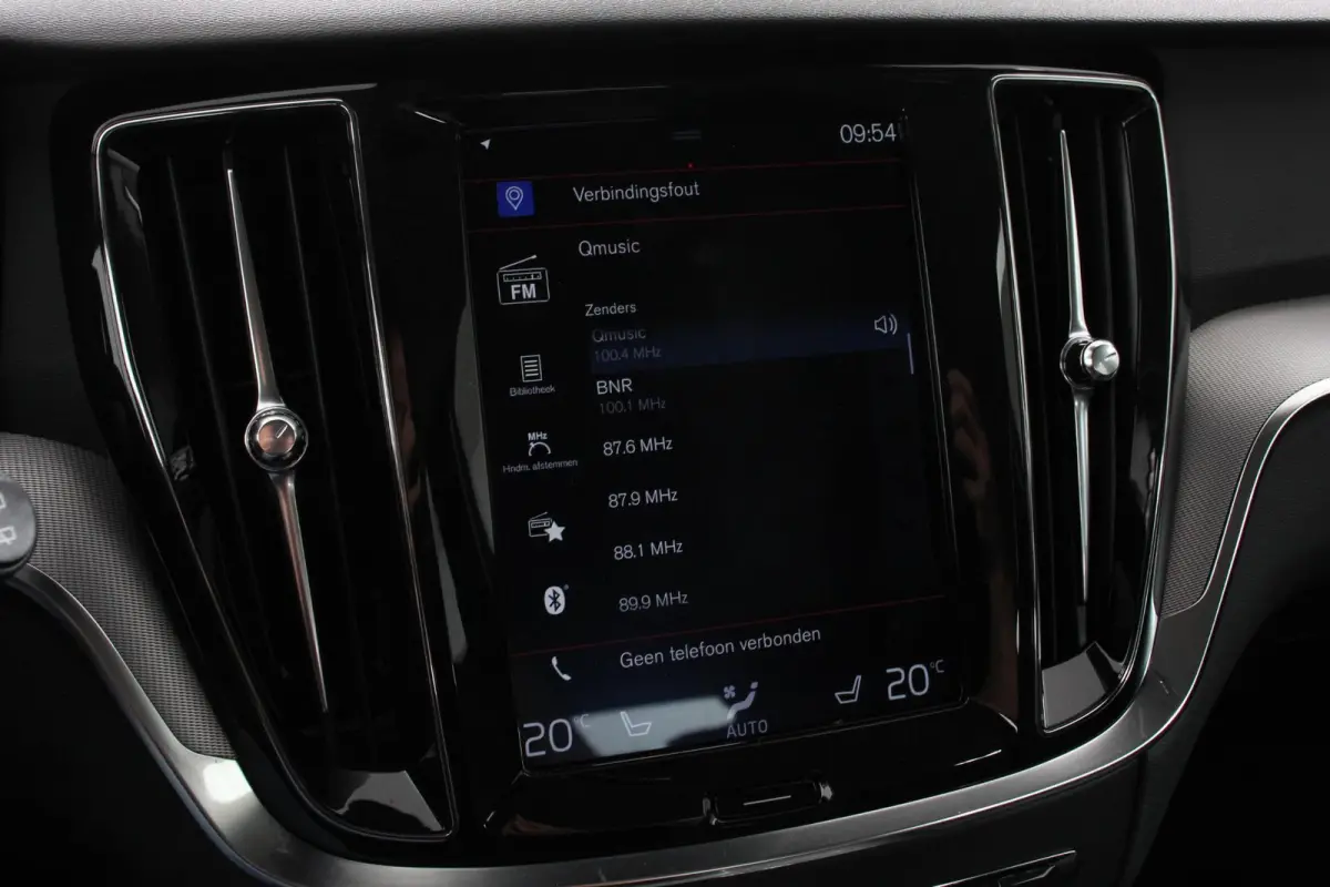 2.0 T5 250pk Automaat Inscription Navigatie Apple Carplay/Android Auto Climate control Leder Parkeer sensoren Virtual Cockpit Lichtmetalen velgen 18"