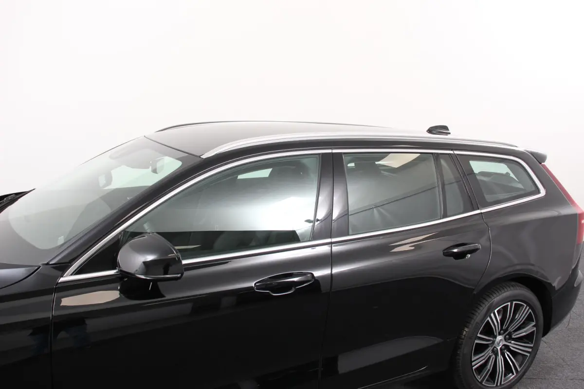 2.0 T5 250pk Automaat Inscription Navigatie Apple Carplay/Android Auto Climate control Leder Parkeer sensoren Virtual Cockpit Lichtmetalen velgen 18"