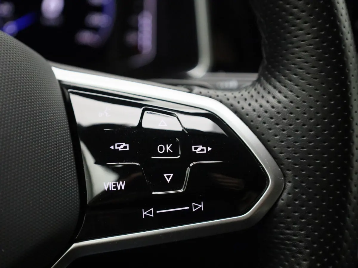 1.5 TSI R-Line | 150PK | AUTOMAAT | NAVIGATIE | CAMERA | STOELVERWARMING | CLIMATE CONTROL |