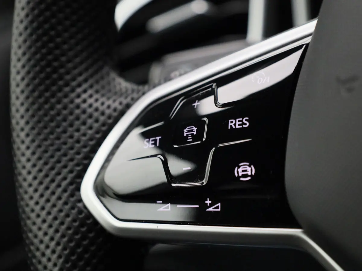 1.5 TSI R-Line | 150PK | AUTOMAAT | NAVIGATIE | CAMERA | STOELVERWARMING | CLIMATE CONTROL |