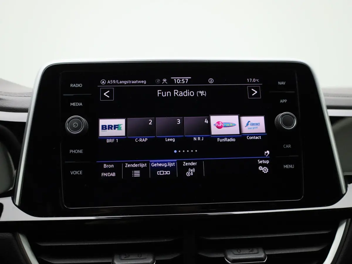 1.5 TSI R-Line | 150PK | AUTOMAAT | NAVIGATIE | CAMERA | STOELVERWARMING | CLIMATE CONTROL |