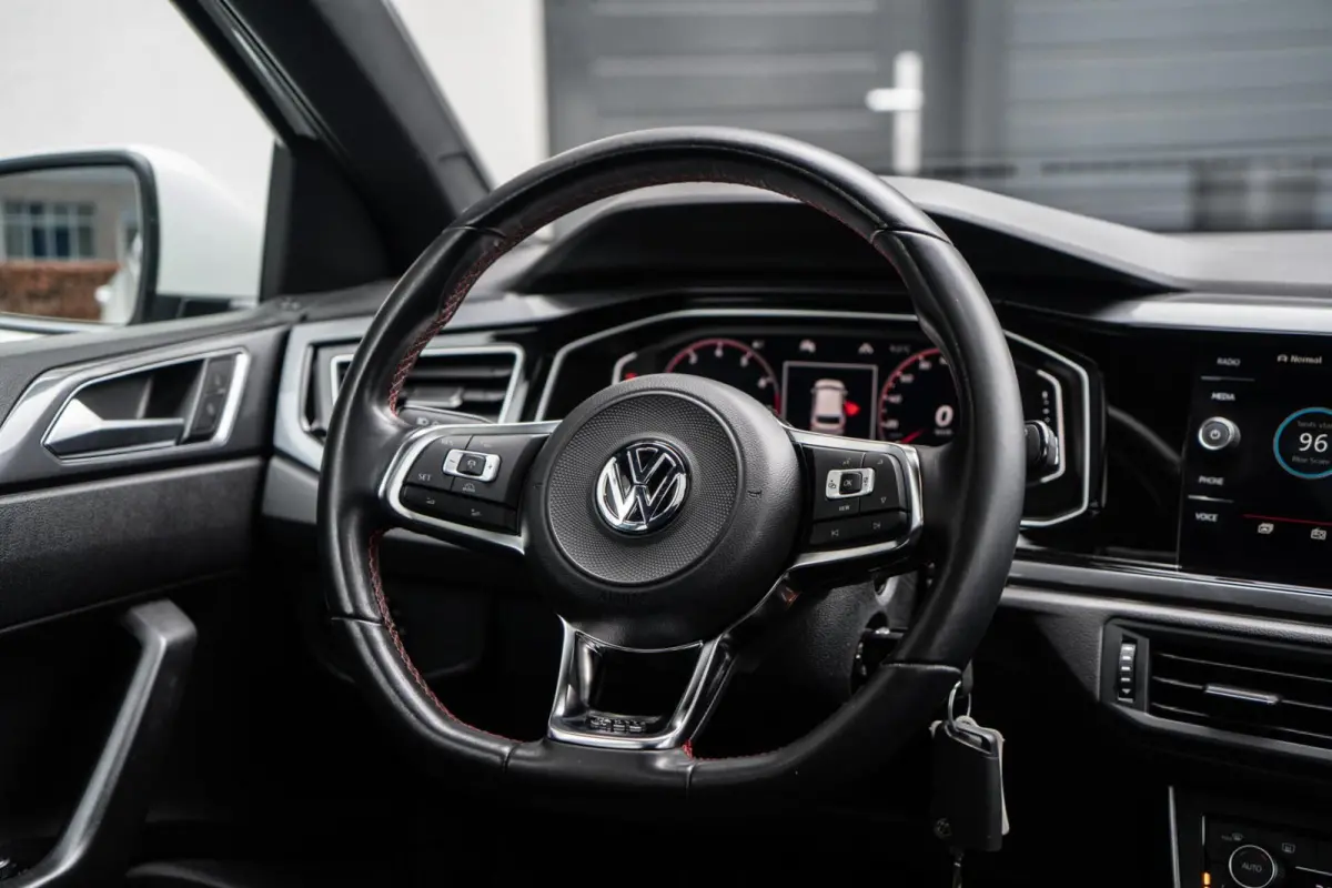 2.0 TSI GTI PANO / ACC / VIRTUAL / CARPLAY
