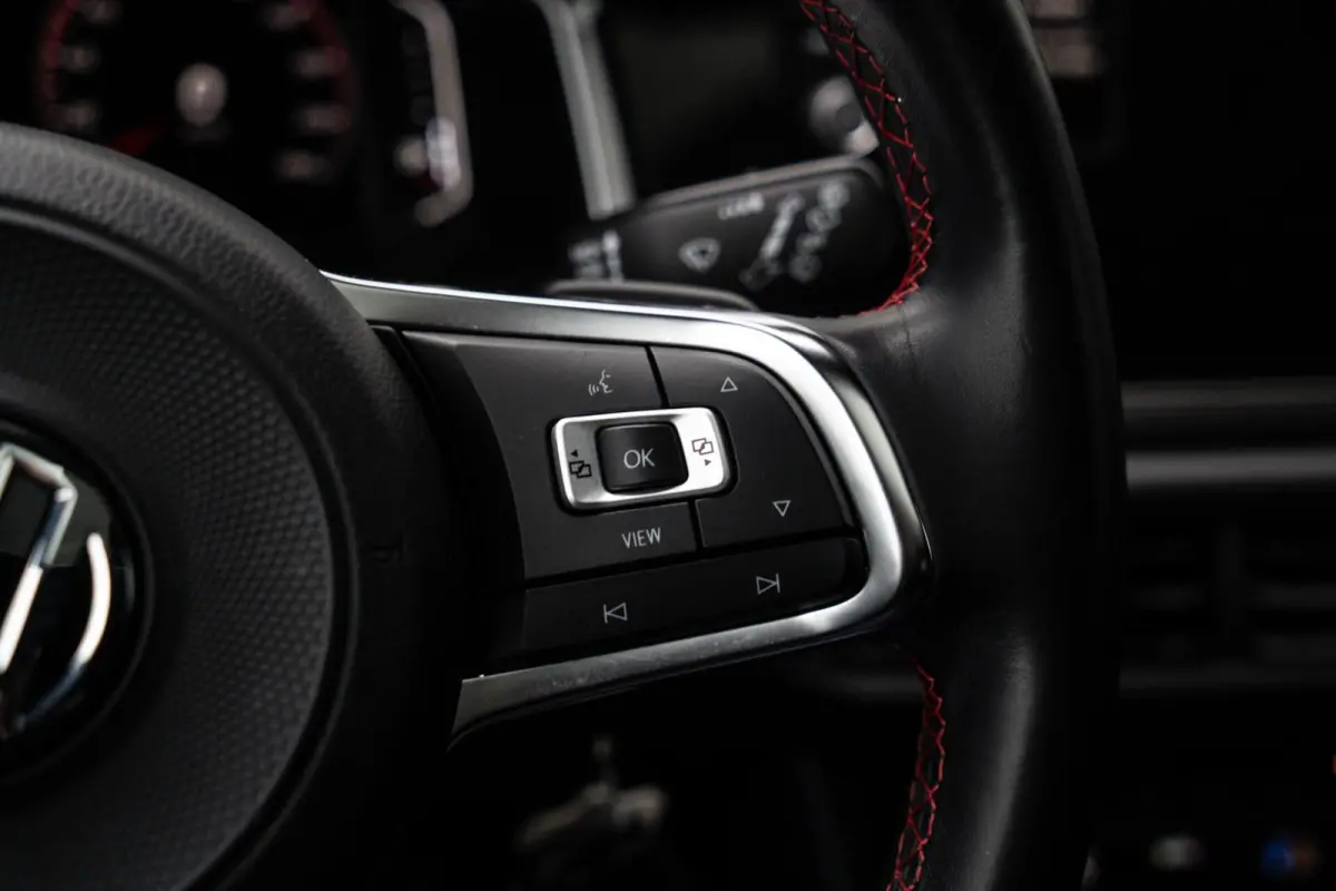 2.0 TSI GTI PANO / ACC / VIRTUAL / CARPLAY
