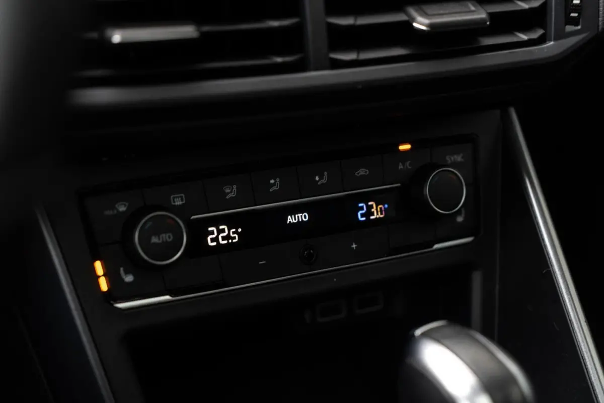 2.0 TSI GTI PANO / ACC / VIRTUAL / CARPLAY