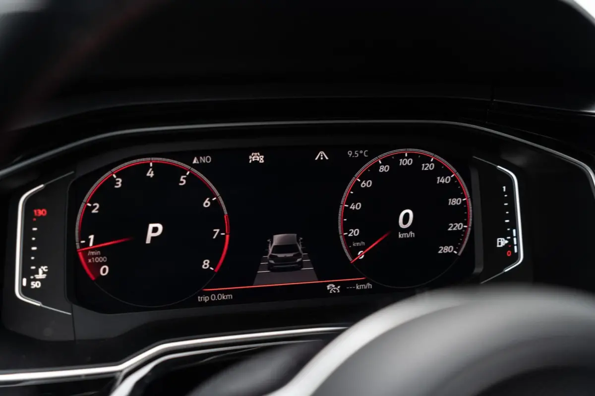 2.0 TSI GTI PANO / ACC / VIRTUAL / CARPLAY